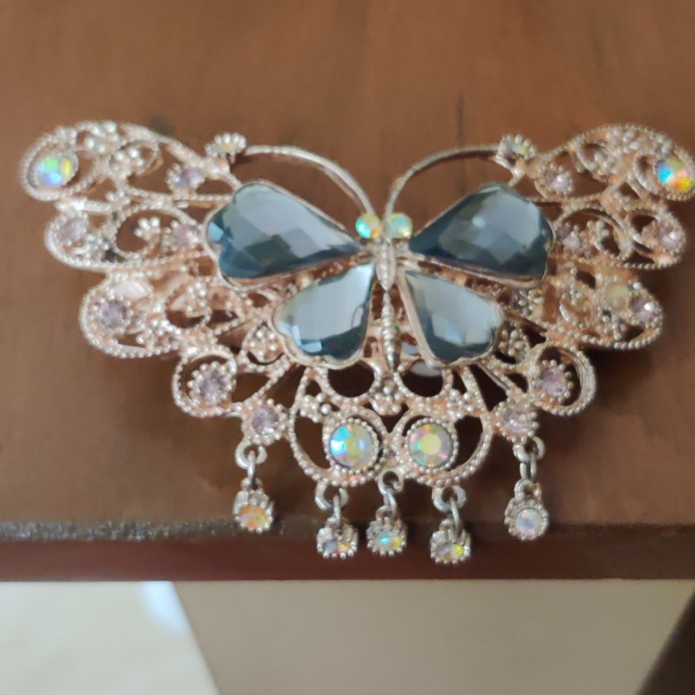 Butterfly french spring hair clip